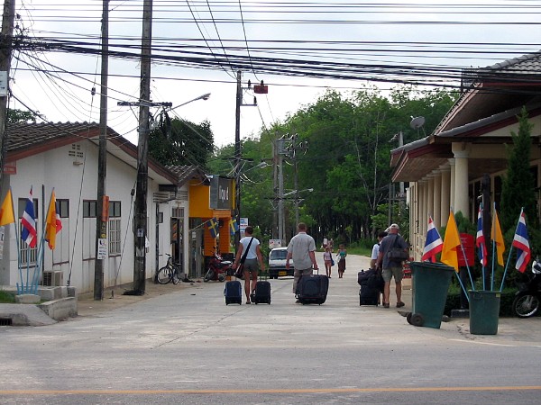 Weg zum Nang Thong Beach